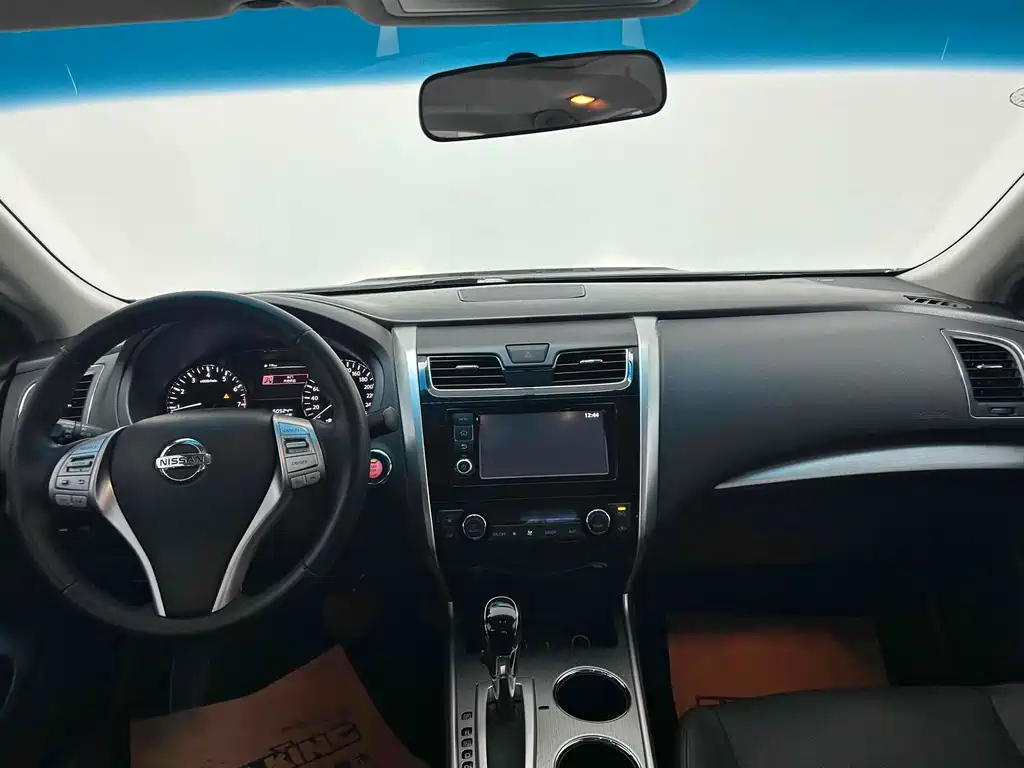 NISSAN TEANA 2018