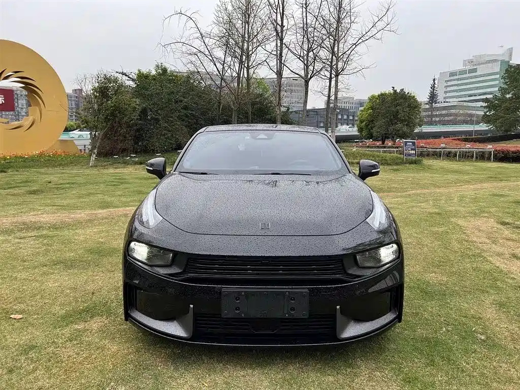 LYNK&CO 03 2021