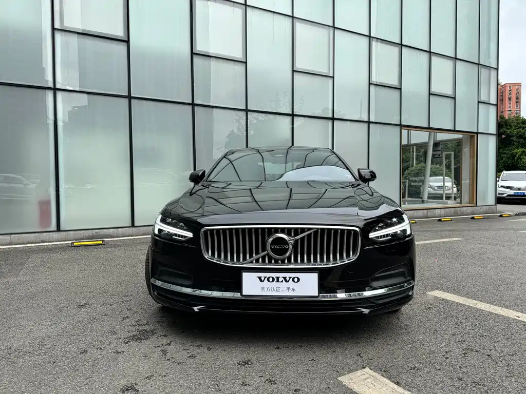 VOLVO S90 2022
