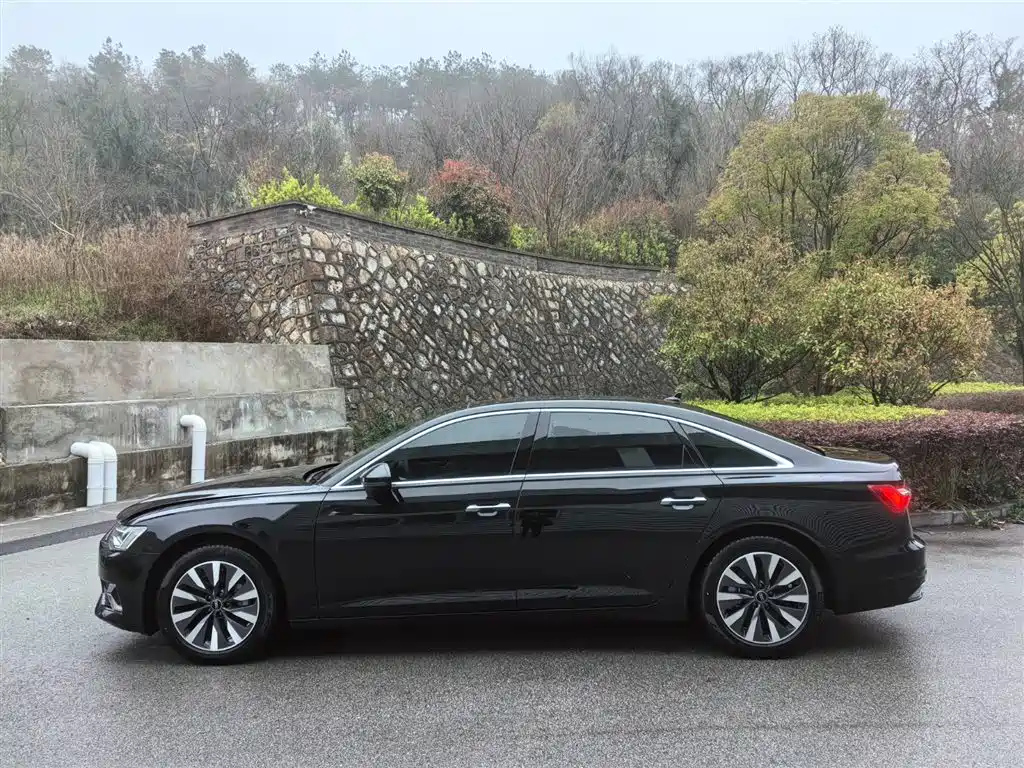 AUDI A6L 2023