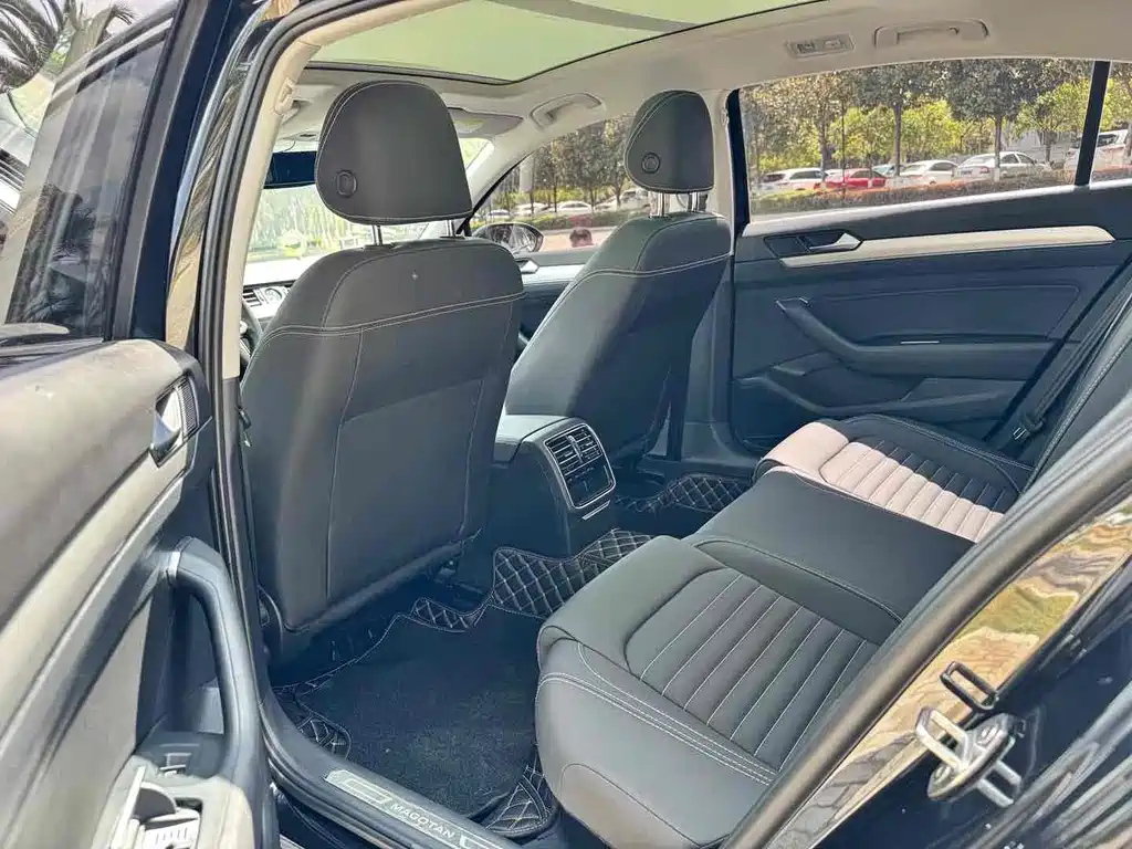 VOLKSWAGEN MAGOTAN 2021