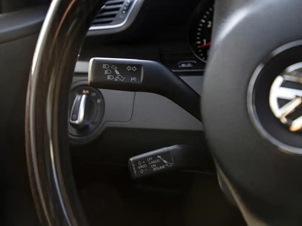 VOLKSWAGEN MAGOTAN 2014