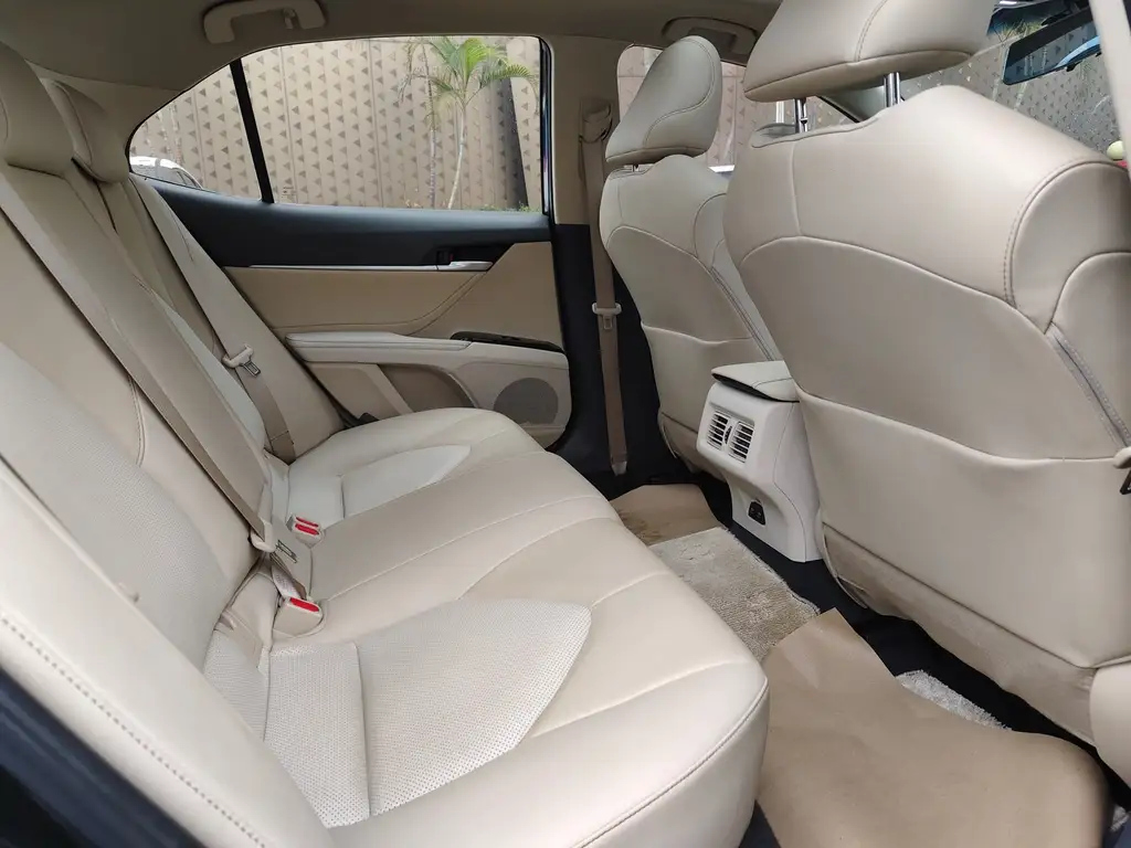 TOYOTA CAMRY 2020
