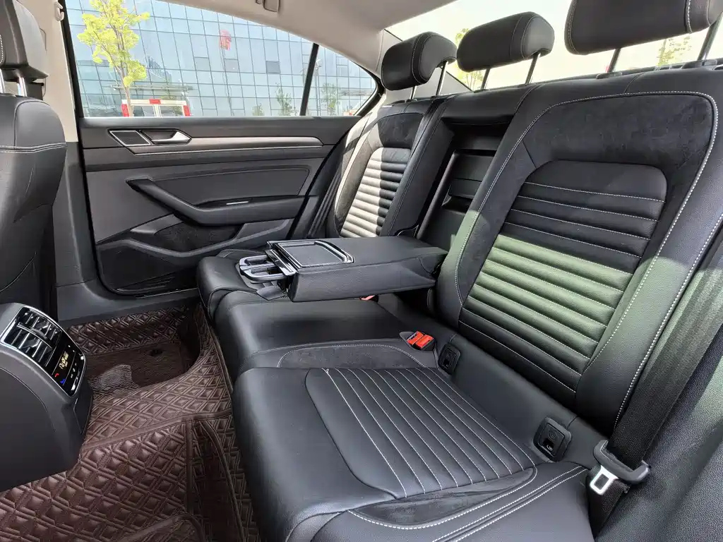VOLKSWAGEN MAGOTAN 2020