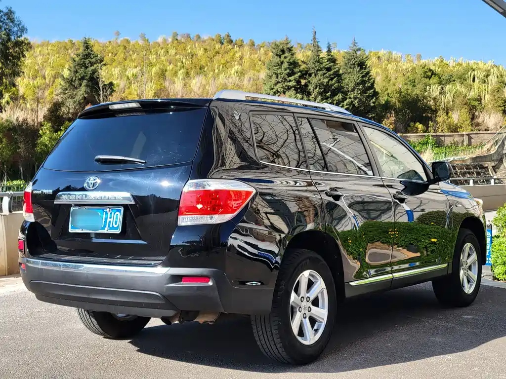 TOYOTA HIGHLANDER 2012