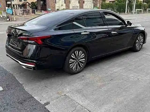 NISSAN TEANA 2023