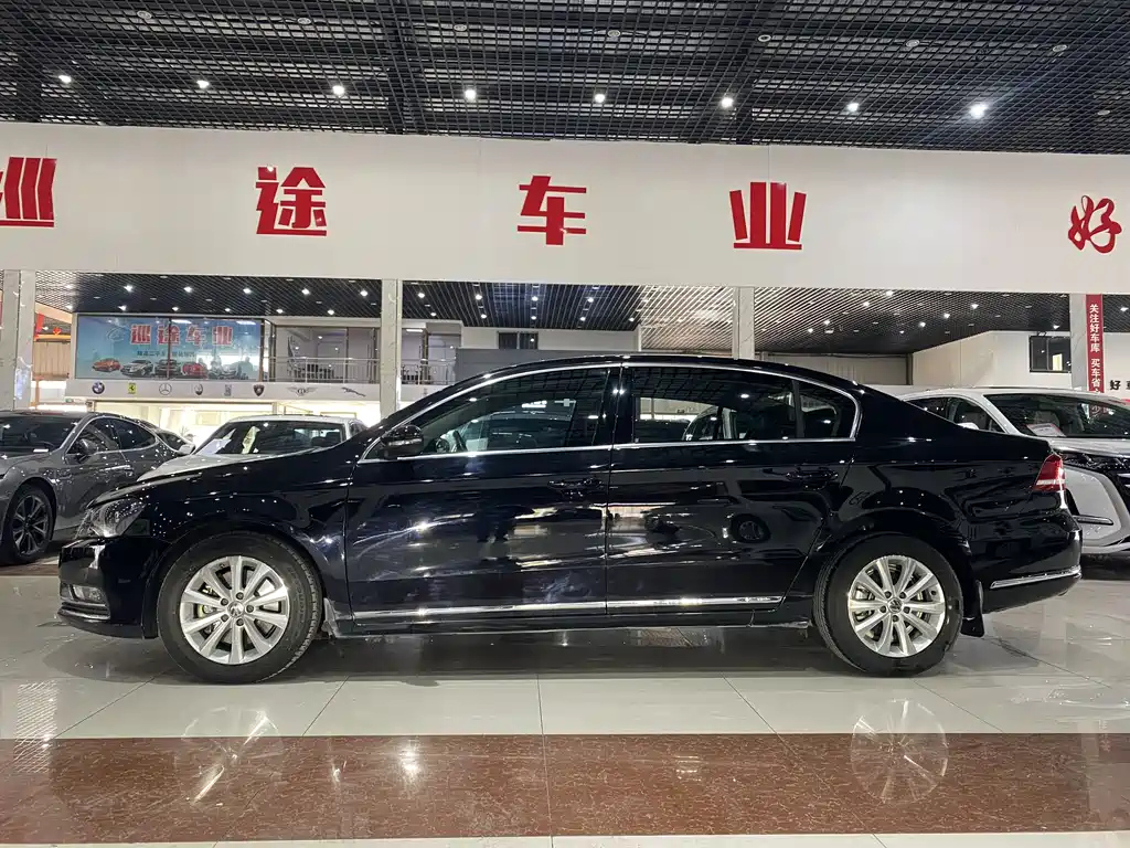 VOLKSWAGEN MAGOTAN 2016