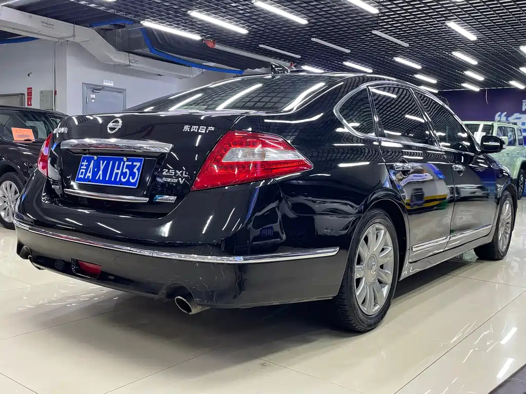 NISSAN TEANA 2009