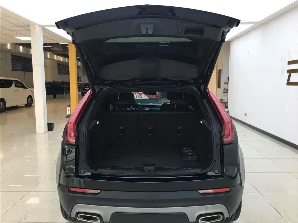 CADILLAC XT4 2023