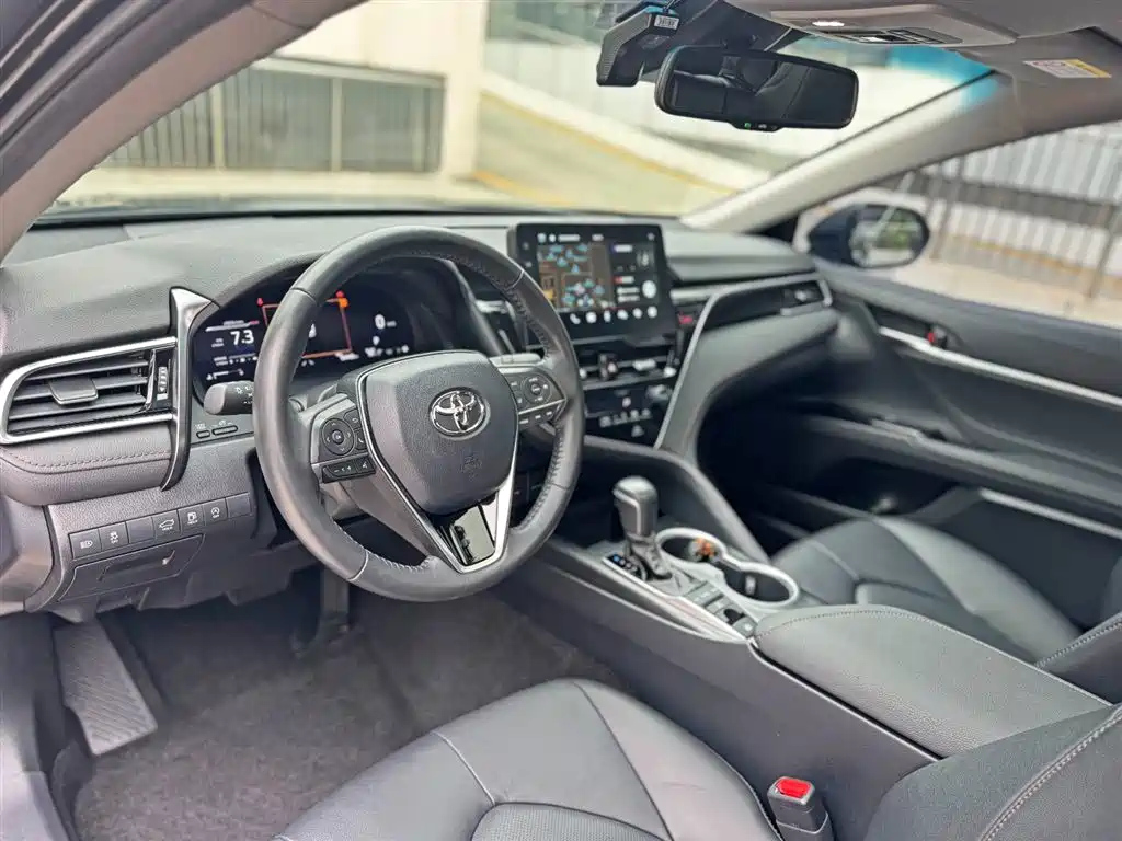 TOYOTA CAMRY 2022