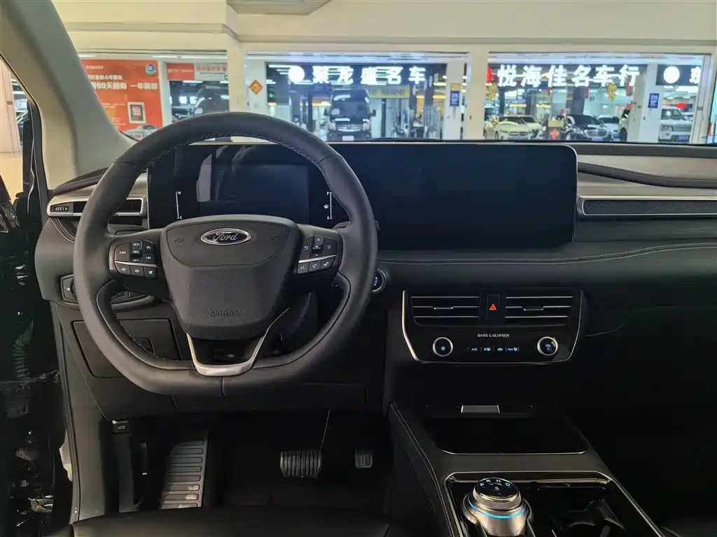 FORD EDGE 2022