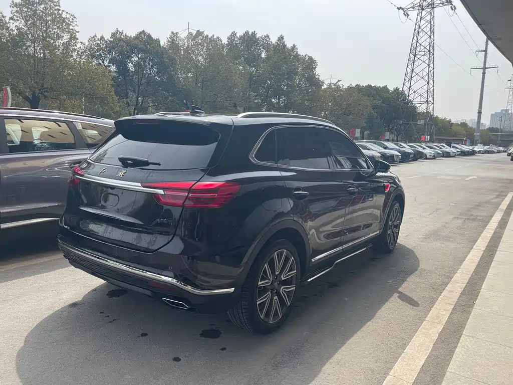 HONGQI HS5 2022