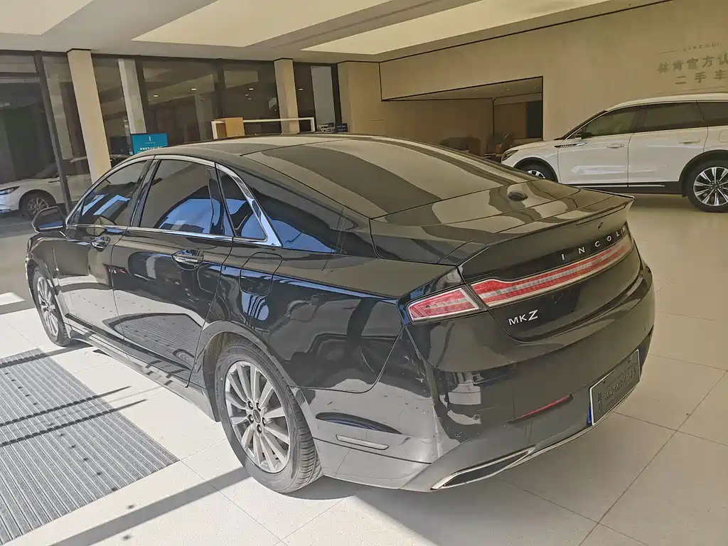 LINCOLN MKZ 2017
