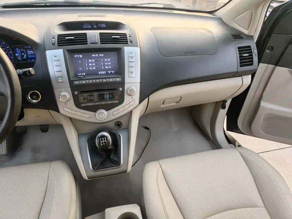 BYD S6 2013