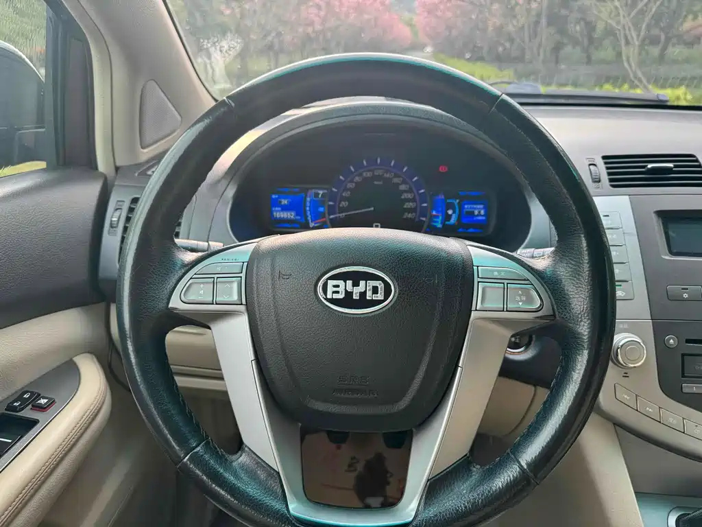 BYD S6 2013
