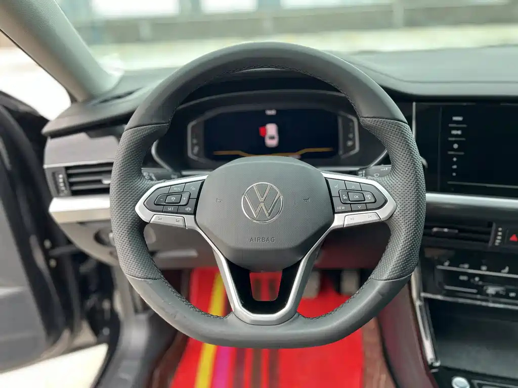 VOLKSWAGEN PASSAT 2022