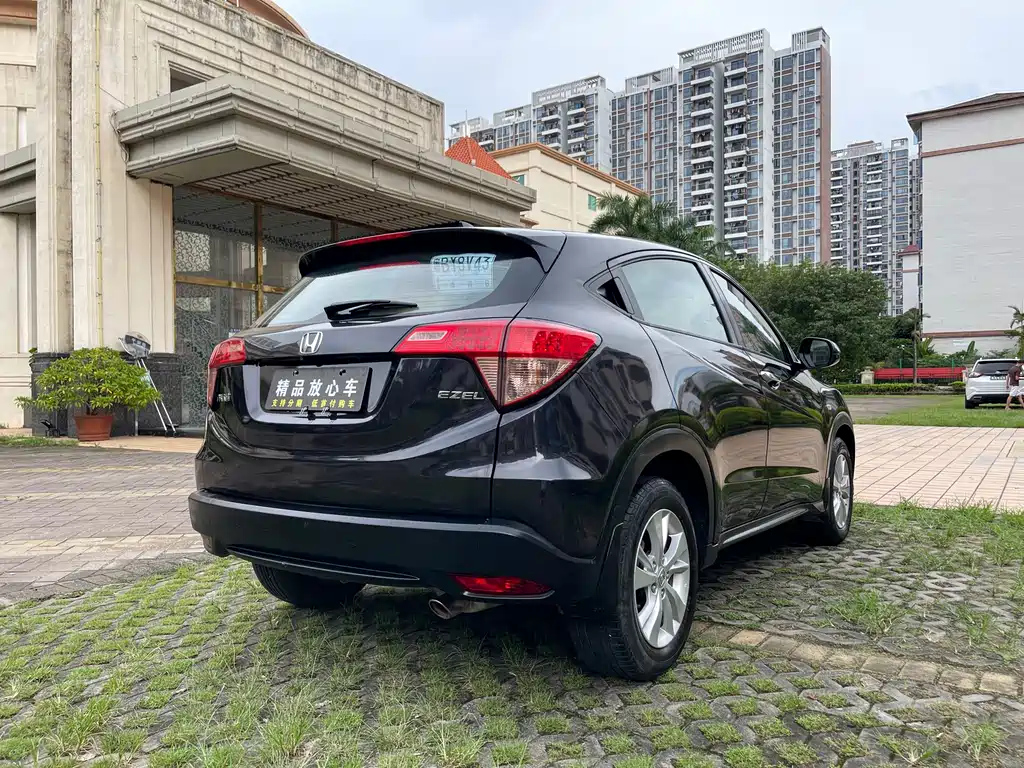 HONDA VEZEL 2017