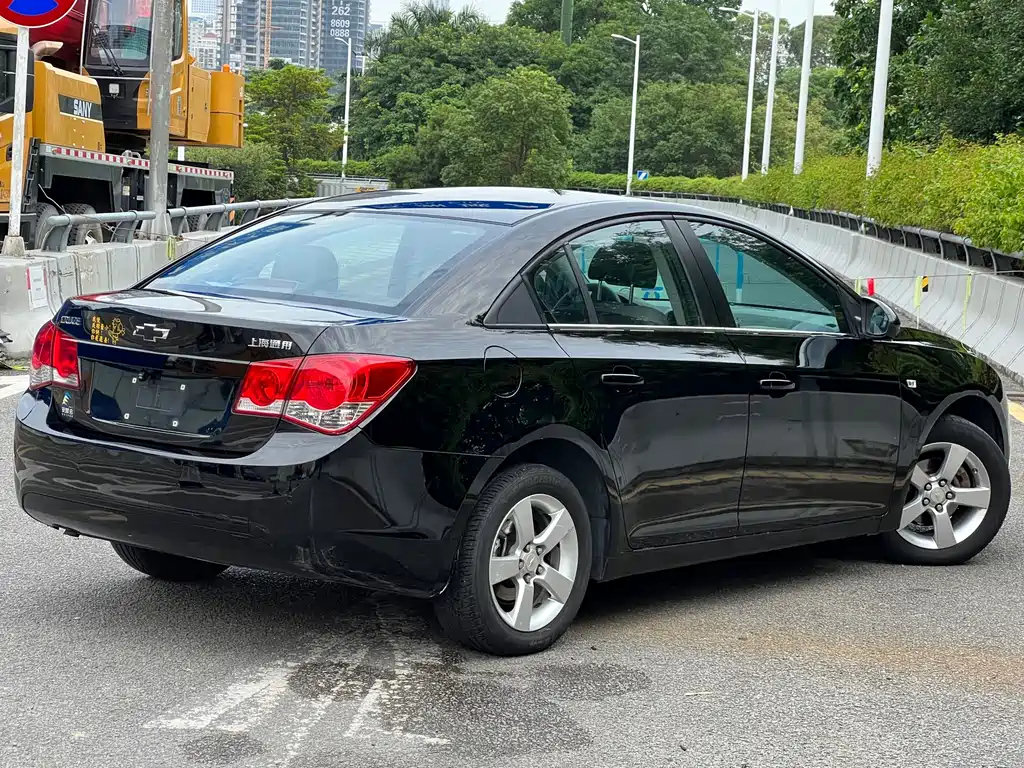 CHEVROLET CRUZE 2011
