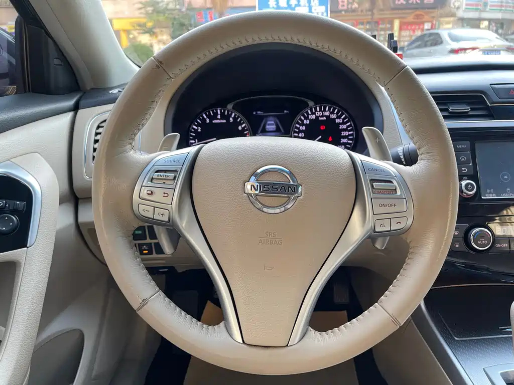 NISSAN TEANA 2018