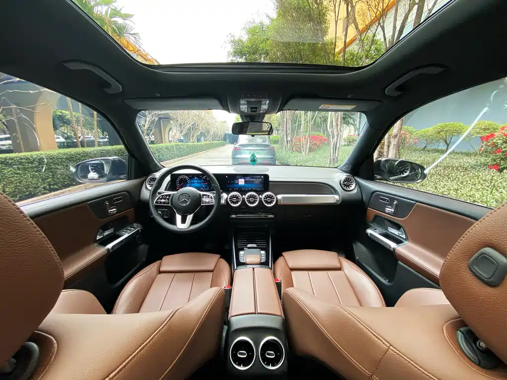 MERCEDES BENZ GLB 2021