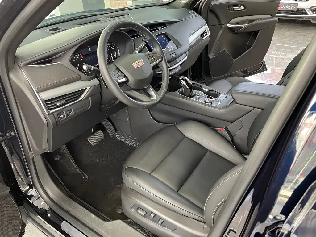 CADILLAC XT4 2022