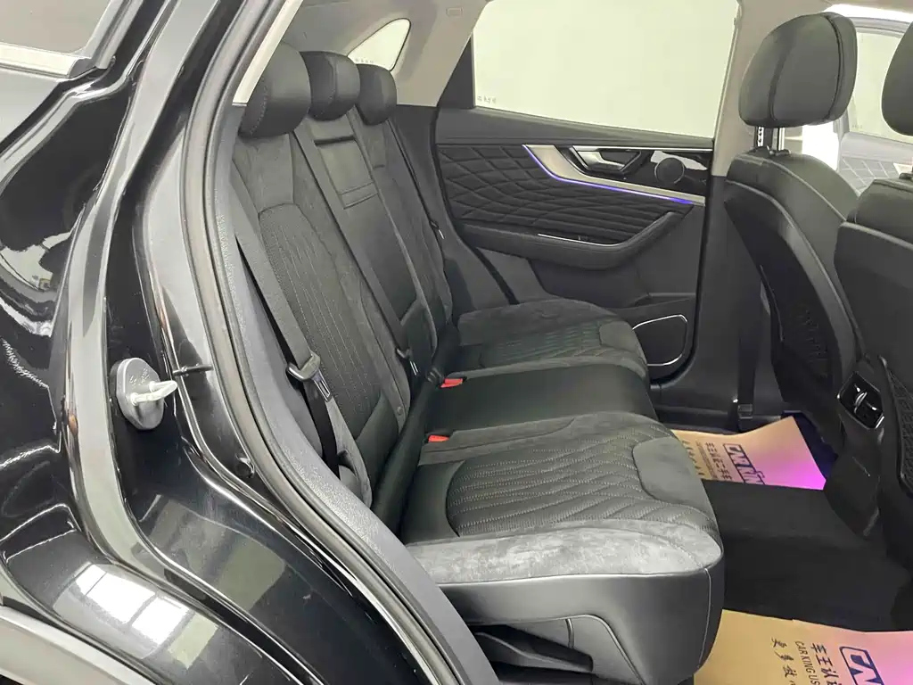 HONGQI HS5 2022