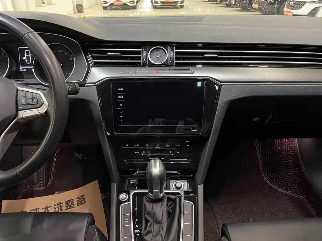 VOLKSWAGEN MAGOTAN 2021