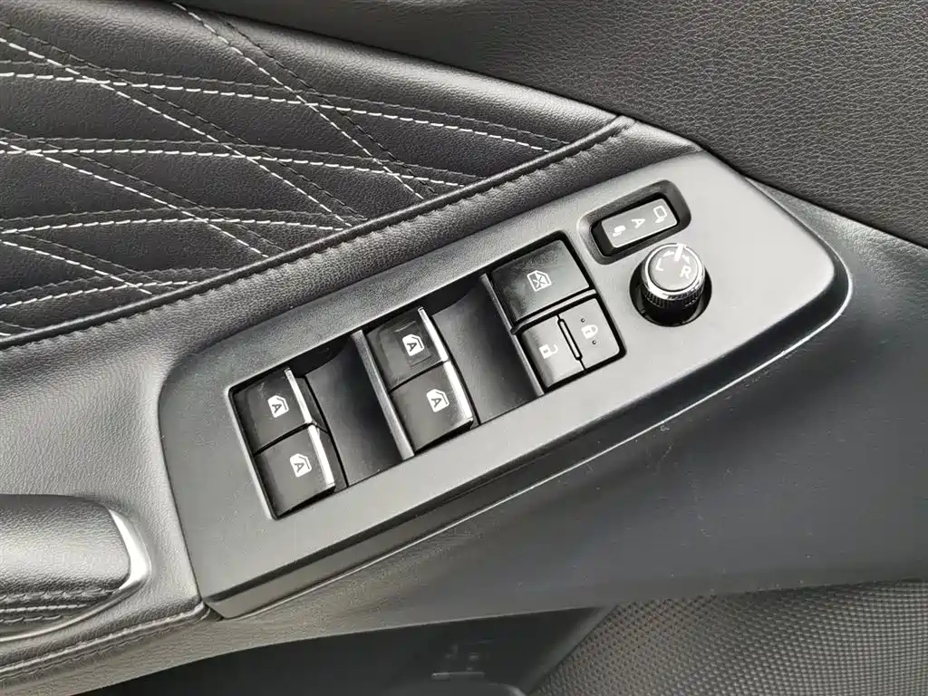 TOYOTA AVALON 2019