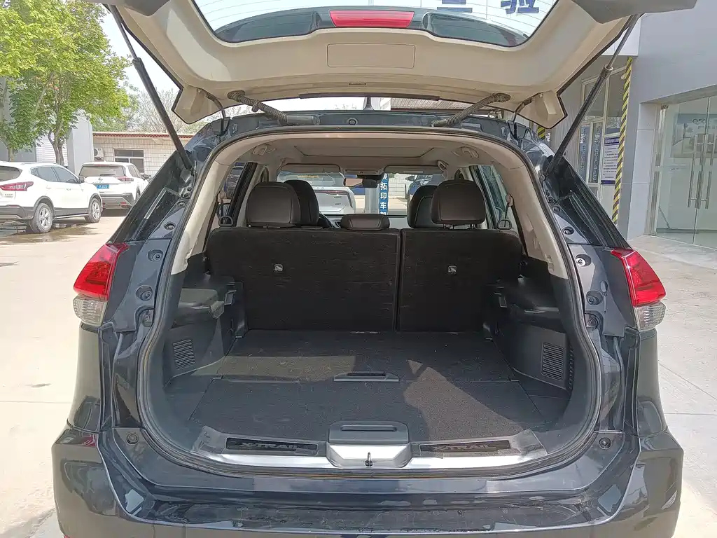 NISSAN X-TRAIL 2019