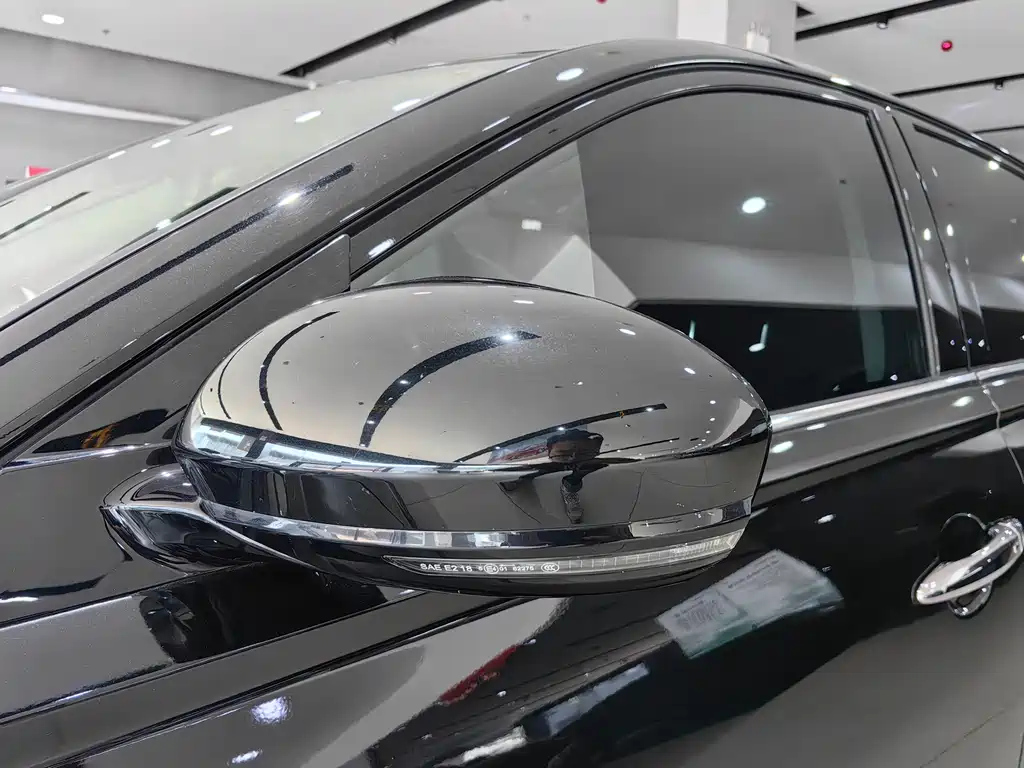 NISSAN TEANA 2023