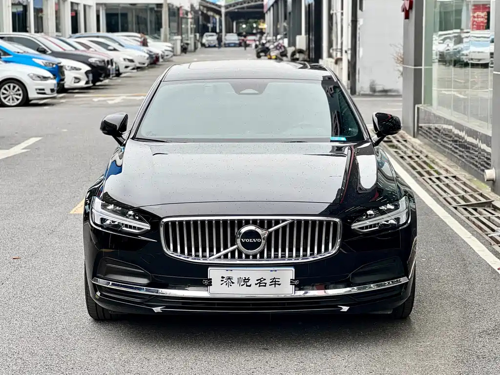 VOLVO S90 2022