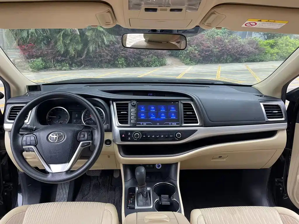 TOYOTA HIGHLANDER 2020