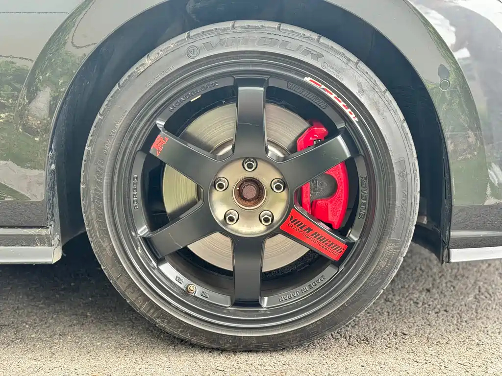 VOLKSWAGEN GOLF GTI 2021