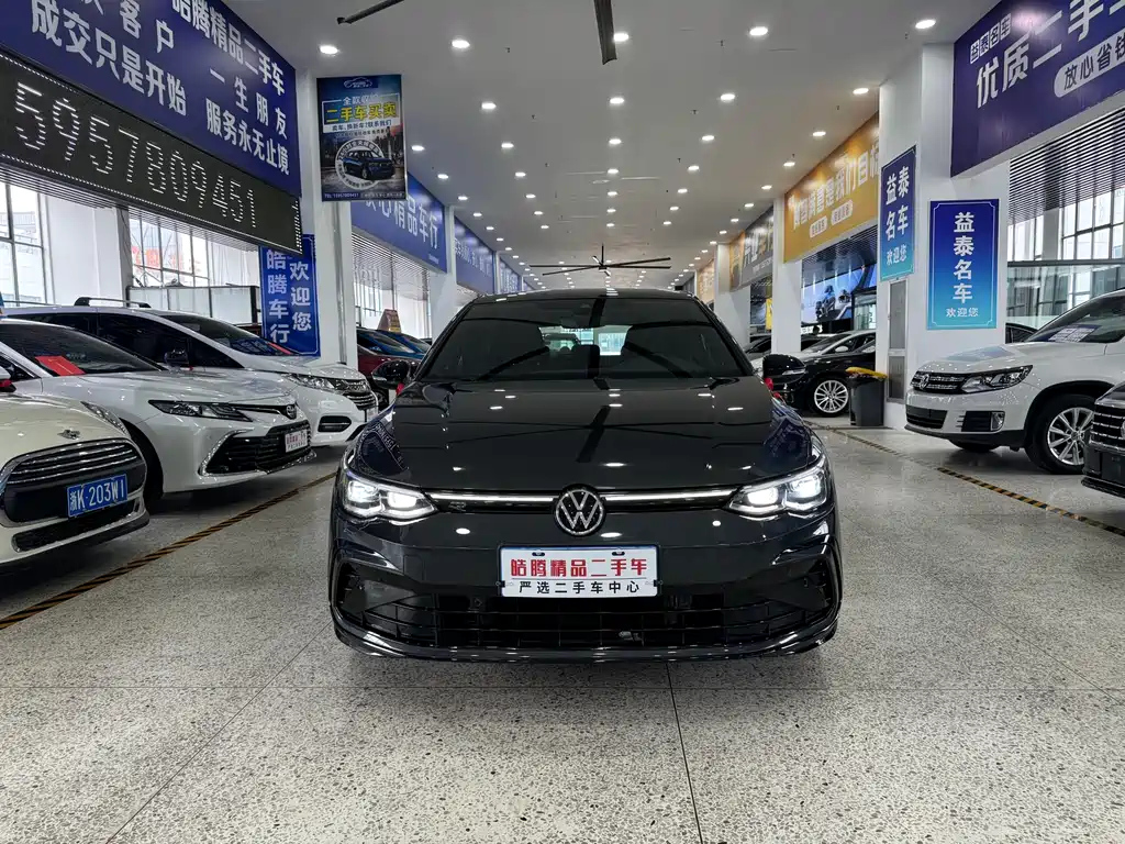 VOLKSWAGEN GOLF 2021
