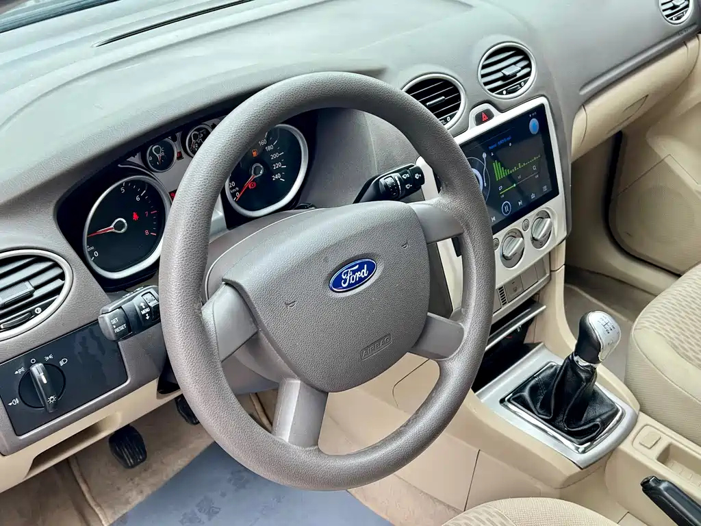 FORD FOCUS 2011