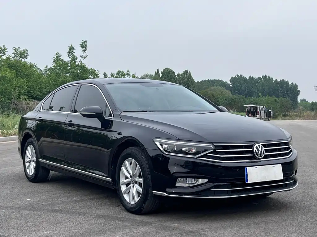 VOLKSWAGEN MAGOTAN 2020