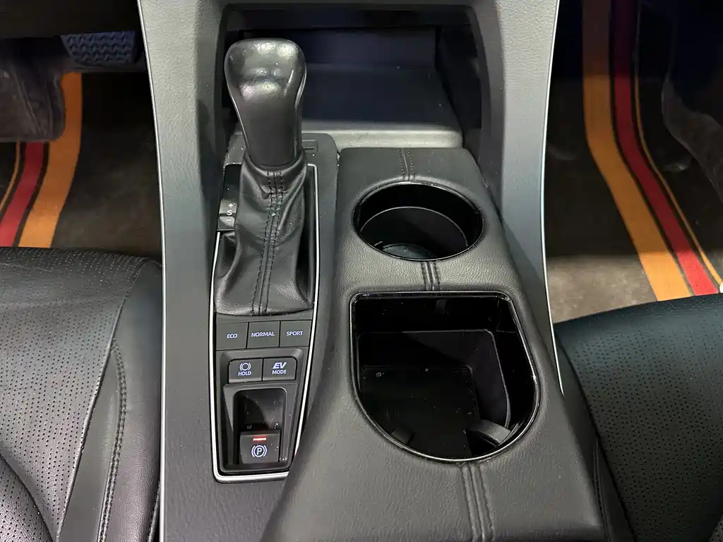 TOYOTA AVALON 2022