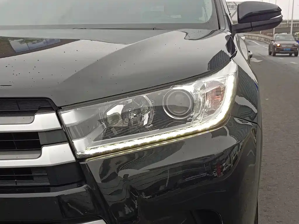 TOYOTA HIGHLANDER 2018