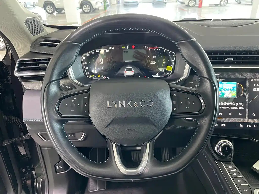 LYNK&CO 05 2021