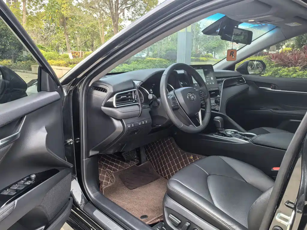 TOYOTA CAMRY 2023