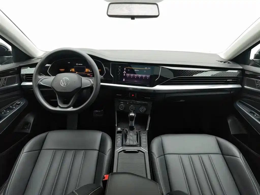 VOLKSWAGEN PASSAT 2022