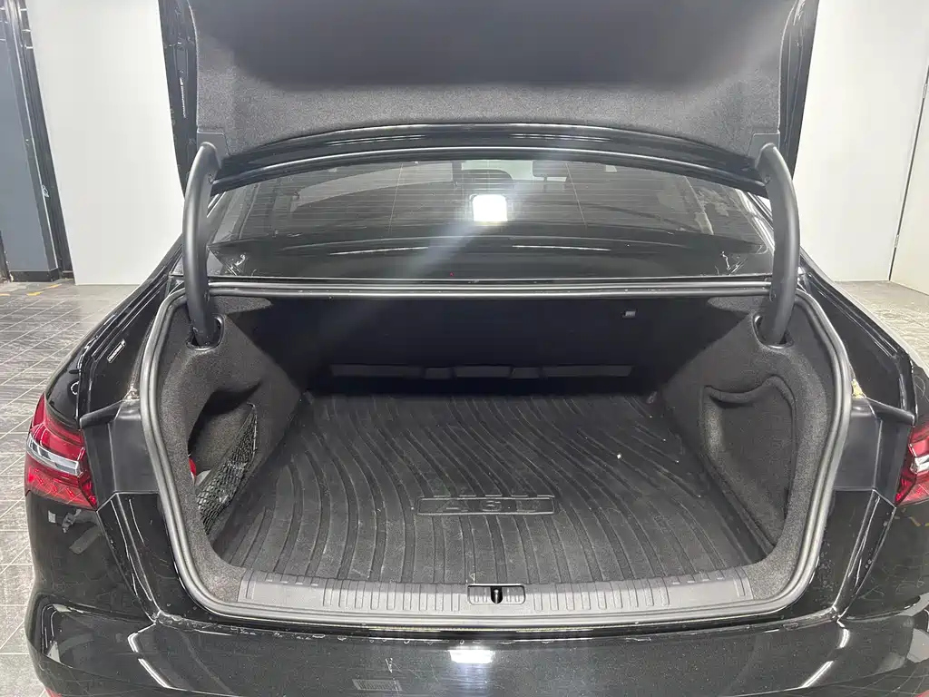 AUDI A6L 2023