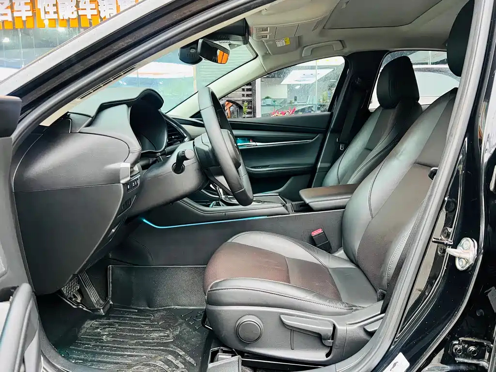 MAZDA 3 AXELA 2021