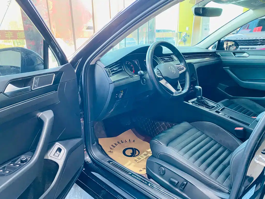 VOLKSWAGEN MAGOTAN 2022