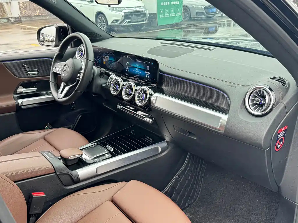 MERCEDES BENZ GLB 2022