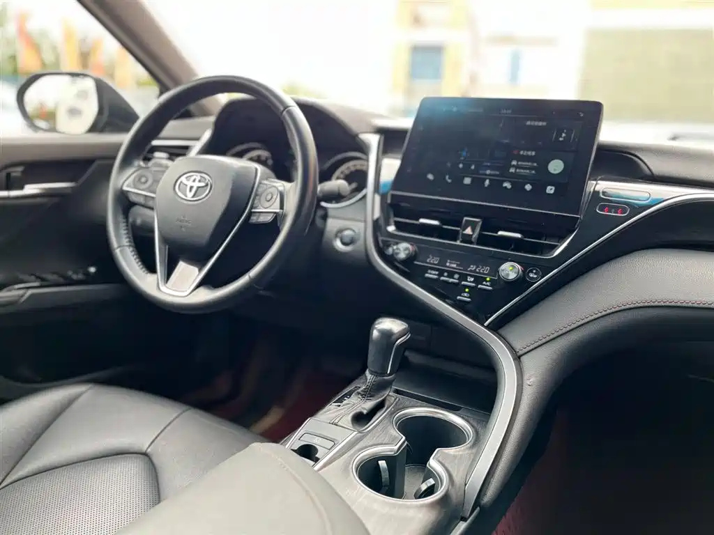 TOYOTA CAMRY 2021