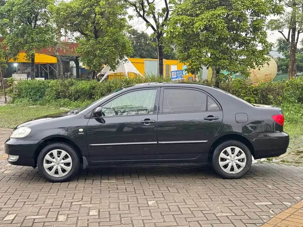 TOYOTA COROLLA 2010
