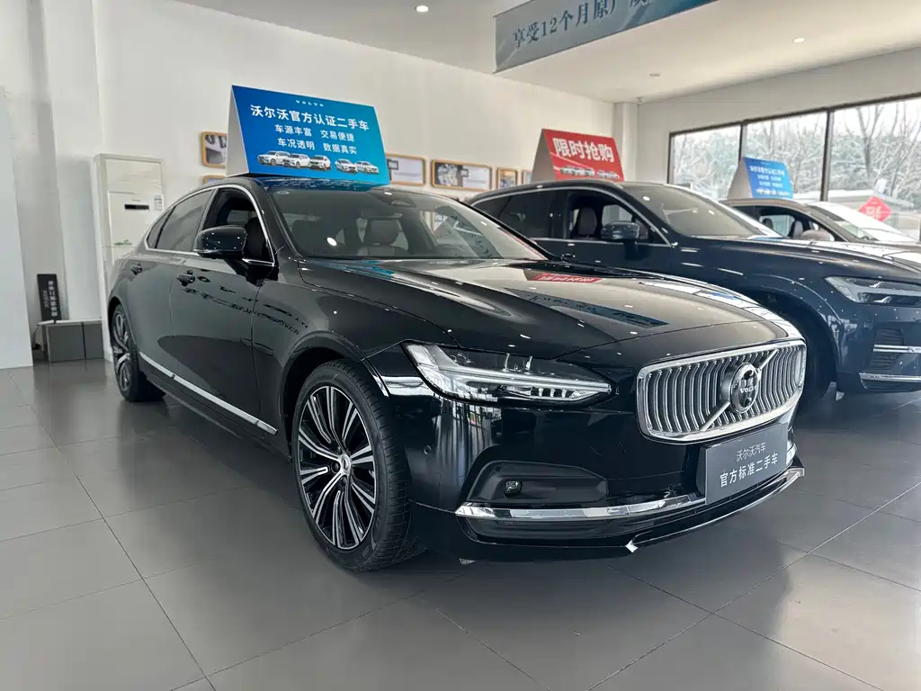 VOLVO S90 2024