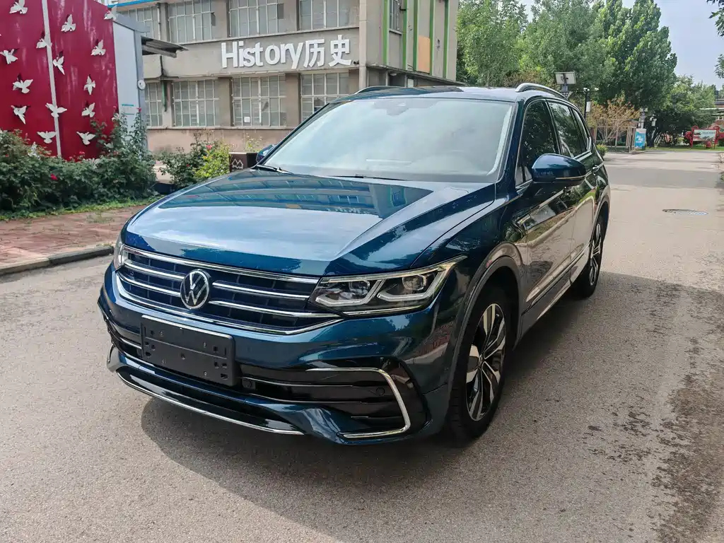 VOLKSWAGEN TIGUAN L 2022