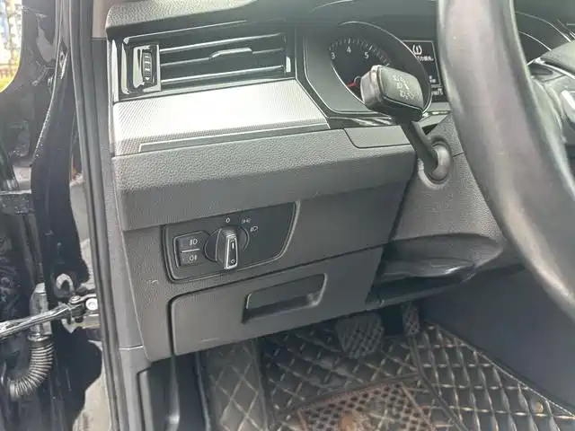 VOLKSWAGEN MAGOTAN 2017